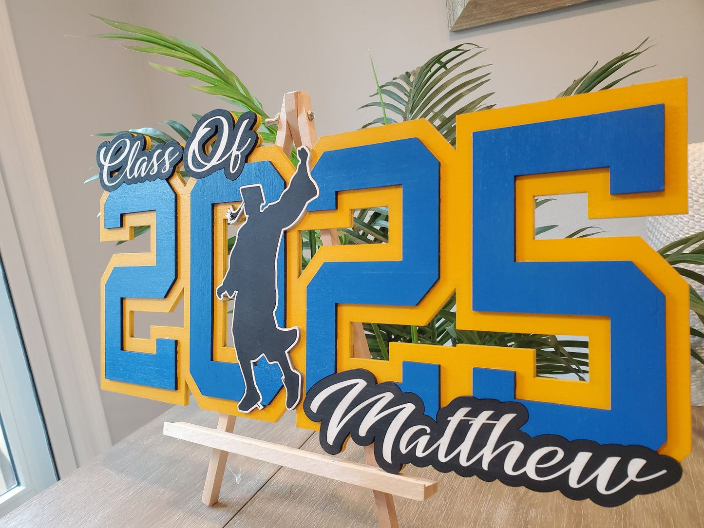 Class of 2025 Personalized Graduation Sign With Grad Silhouette
